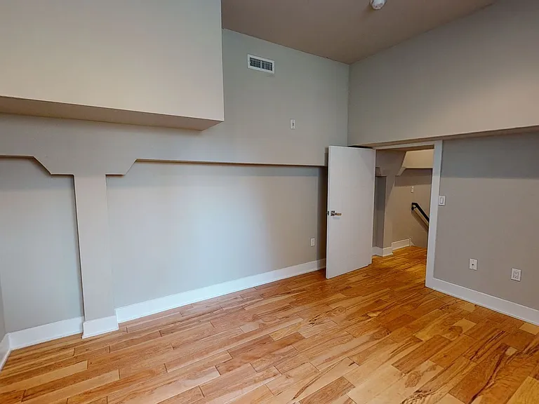 Newly Construction Apartment Brewerytown — Photo 17