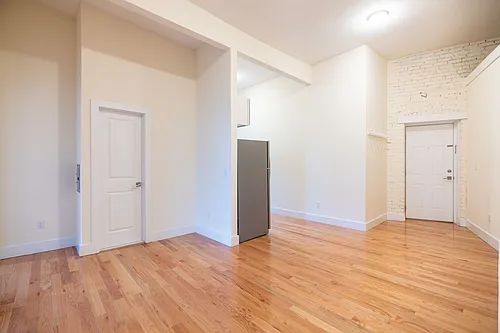 Floor plan 2BR/1BA