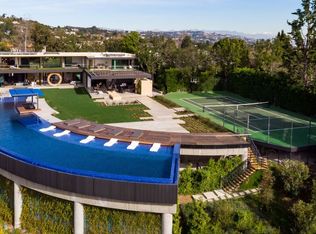 281 Bentley Cir, Los Angeles, CA 90049
