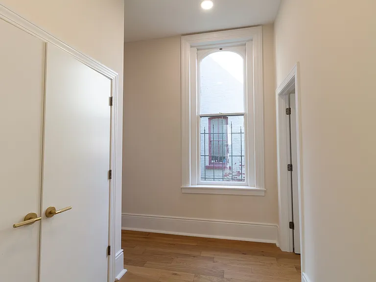 17 N Pearl St #2 — Photo 16
