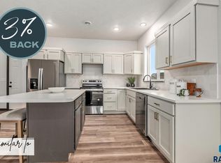 2706 S Broek Dr, Sioux Falls, SD 57106