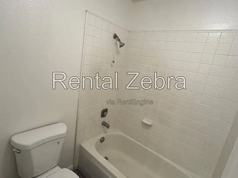 1207 Kelso St — Photo 6
