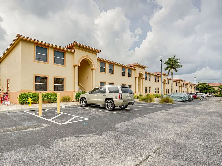 15430 Bellamar Cir #1-ID1546283P — Photo 23