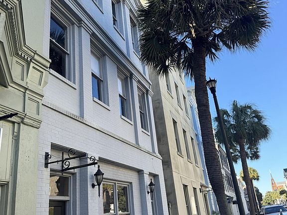 2nd image of 59 Broad St