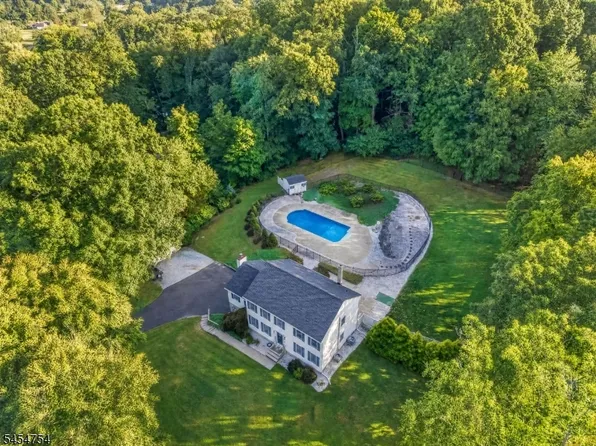 7 Ike Williams Rd, Hampton Twp., NJ 07860