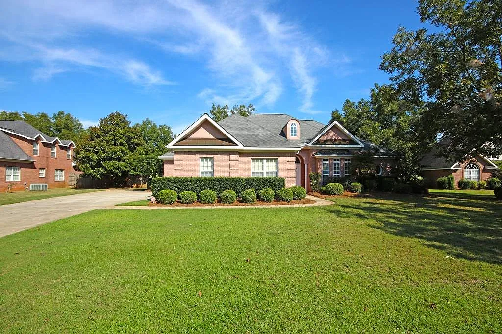 111 Arbor Ln photo 1