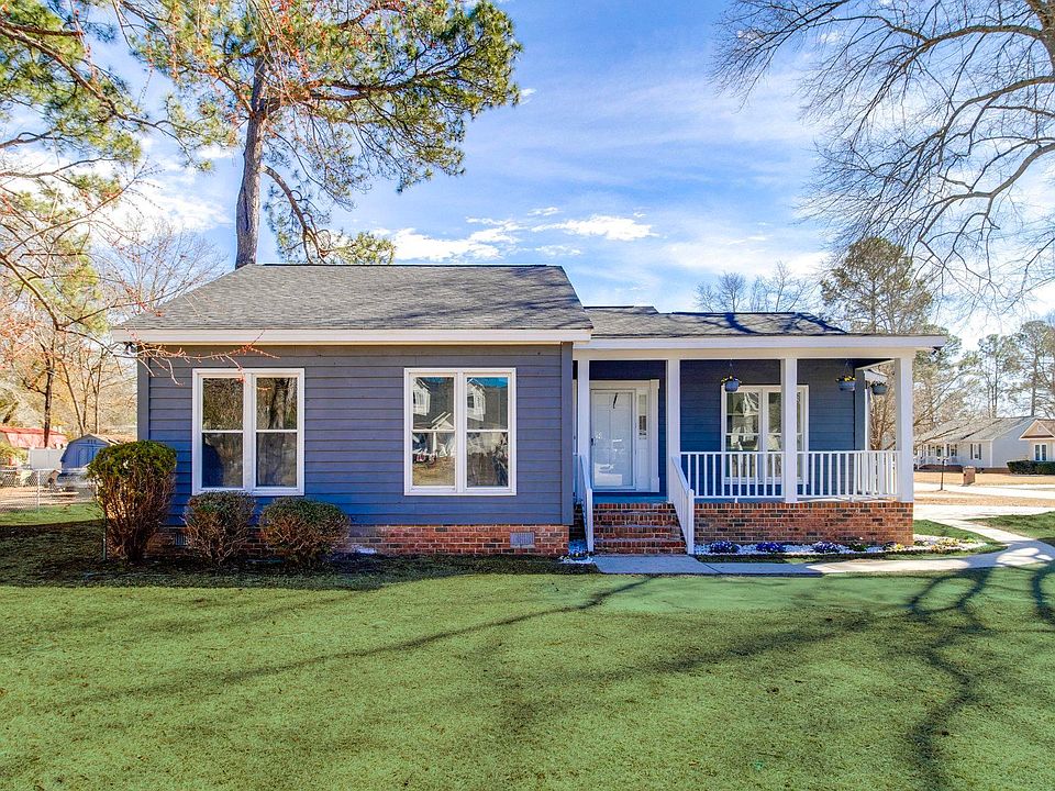 1st image of 201 Pear Tree Cir