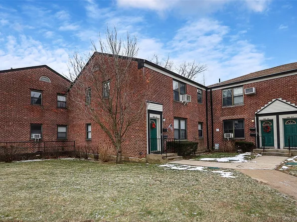 196-23 73rd Ave #2, Fresh Meadows, NY 11365