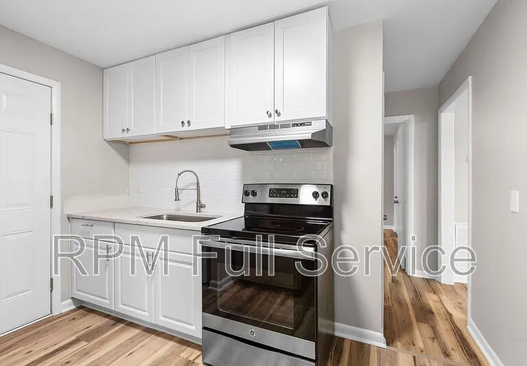 895 W Sharpe Ave #A — Photo 19