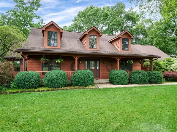 4911 Arabian Dr, Fairborn, OH 45324