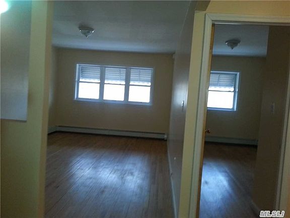 3rd image of 733 Beach Ave