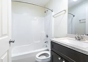 810 Sherman St — Photo 3