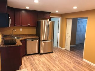 9 Park Rd APT 1A, Colchester, CT 06415