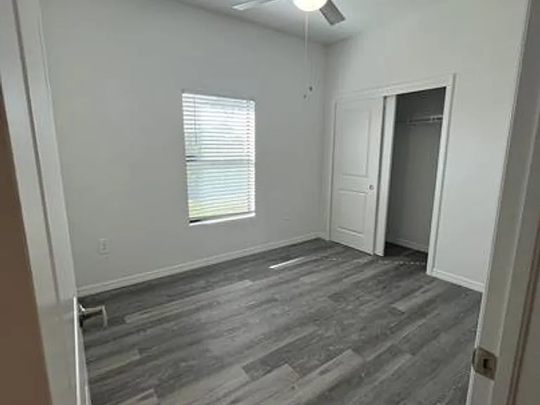 1151 Oceanic Rd — Photo 5