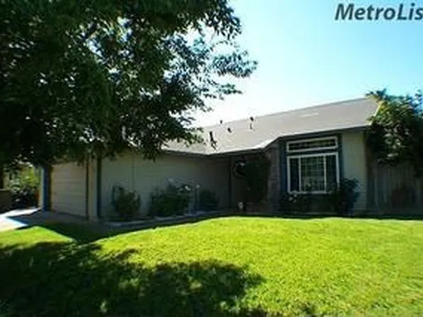 8266 Summer Sunset Dr, Sacramento, CA 95828