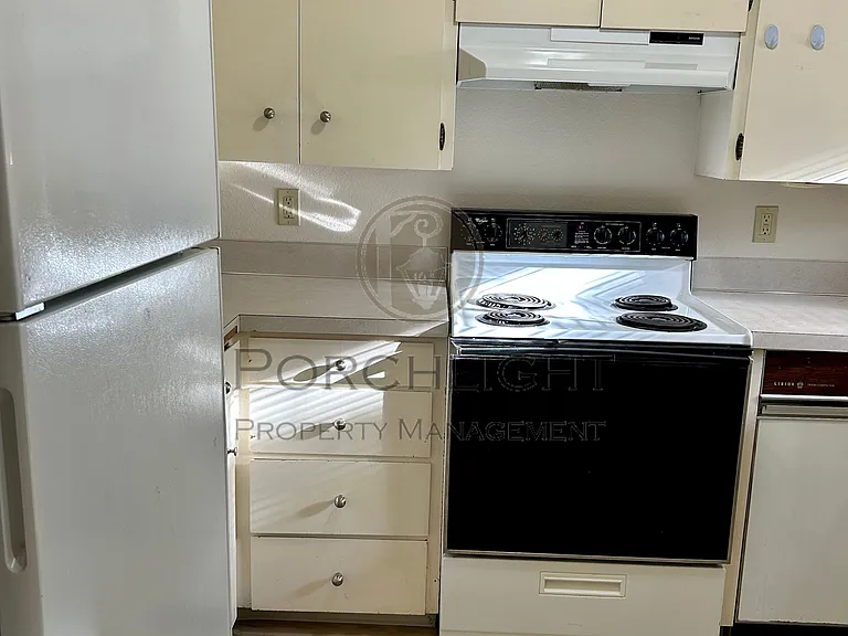 La Villa Apartments — Photo 23