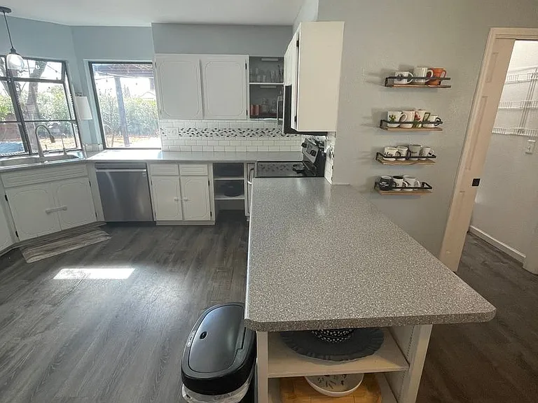 2046 Piccadilly Ln — Photo 25