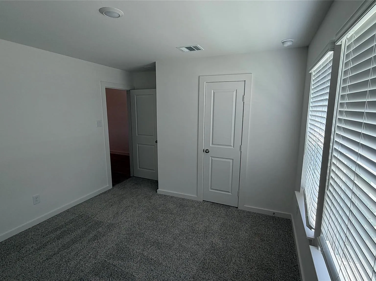 4 bed, 2.0 bath, 1796 sqft, $2,450 — Photo 4