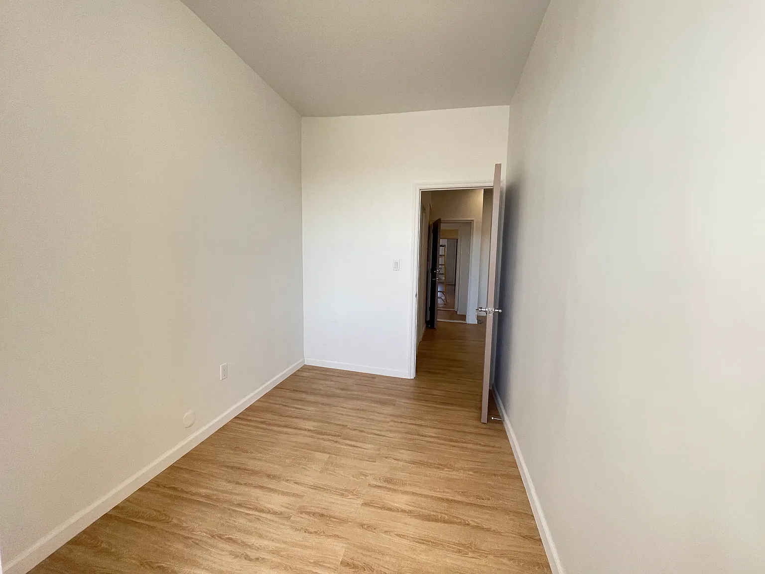 2 bed, 650 sqft, $2,150 — Photo 2
