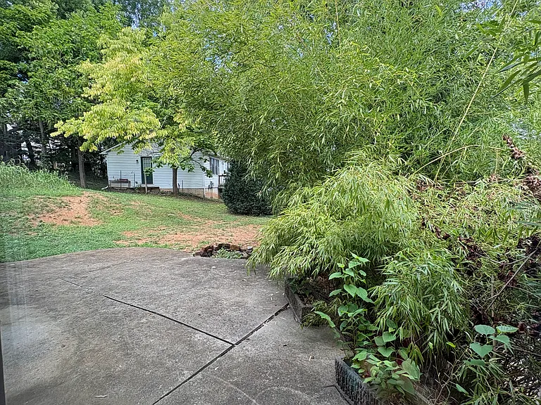 1203 W Johnson St — Photo 33