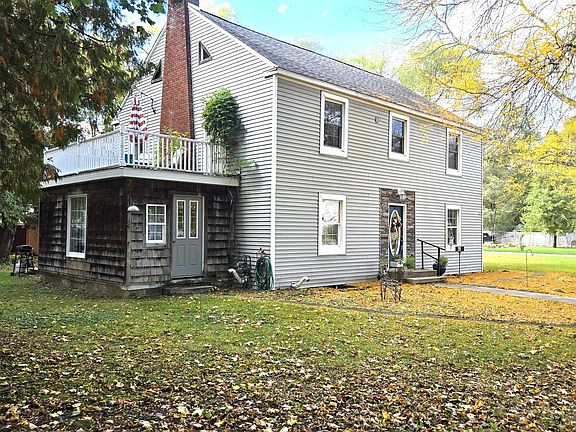 3rd image of 229 N Arcade St