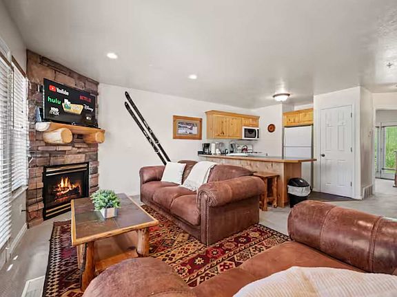 3rd image of 3598 N Huntsman Path Unit 504