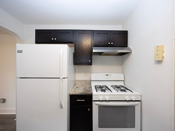 4th image of 1156 Belrose Rd