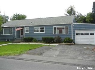 225 Hunt Dr, Fayetteville, NY 13066