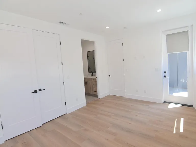 3930 S Wisconsin St — Photo 18