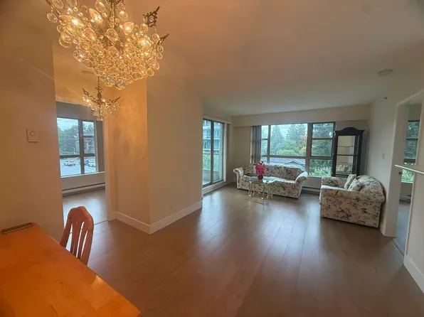 6119 Cooney Rd #305, Richmond, BC V6Y 4B7