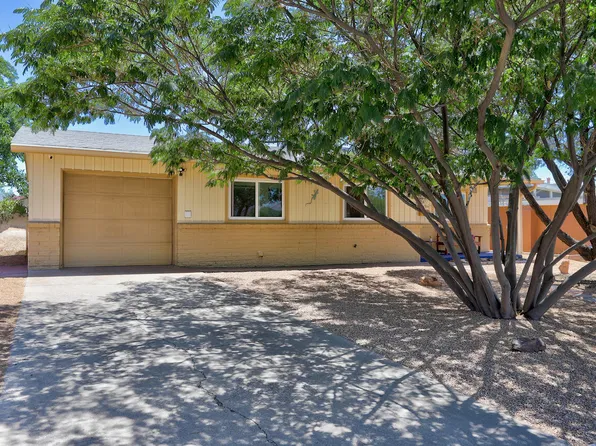 10424 Princess Jeanne Ave NE, Albuquerque, NM 87112