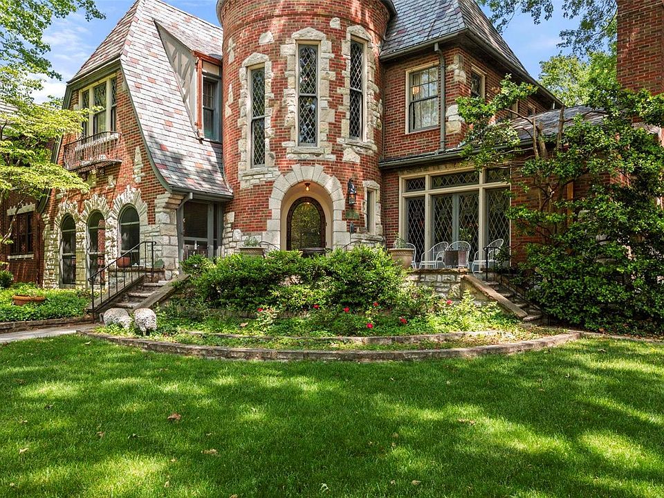 3903 Holly Hills Blvd, Saint Louis, MO 63116 | Zillow