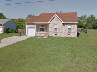 1320 Stroud Dr, Lebanon, TN 37087
