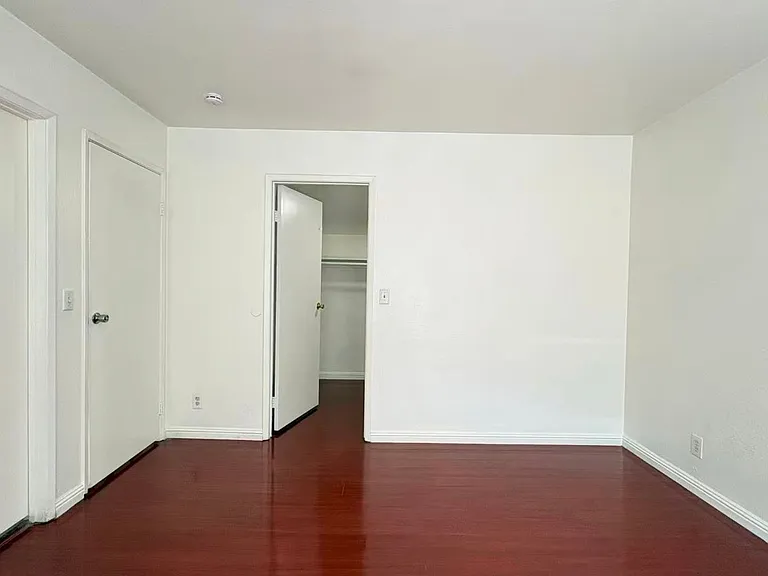 7247 Enterprise Dr — Photo 12