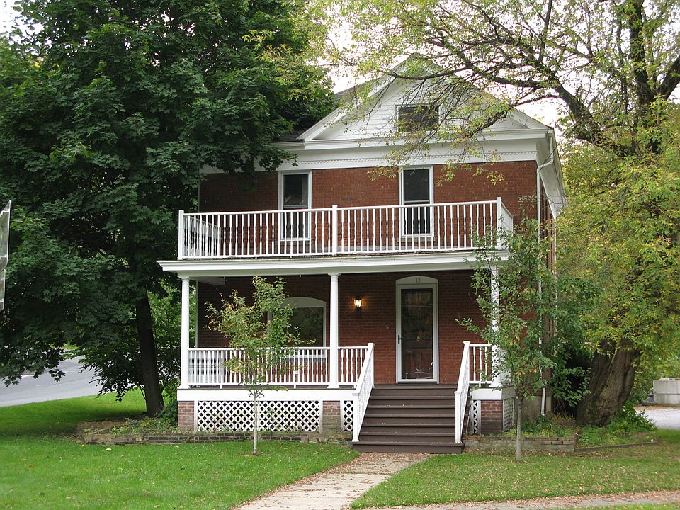 1st image of 13 Charlton St