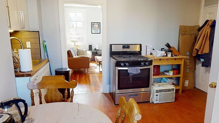 1st image of 1213 Shackamaxon St Floor 2