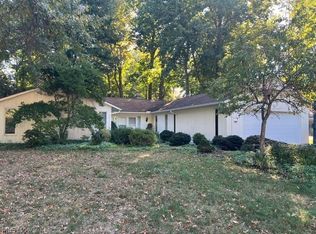 5851 Mills Creek Ln, North Ridgeville, OH 44039