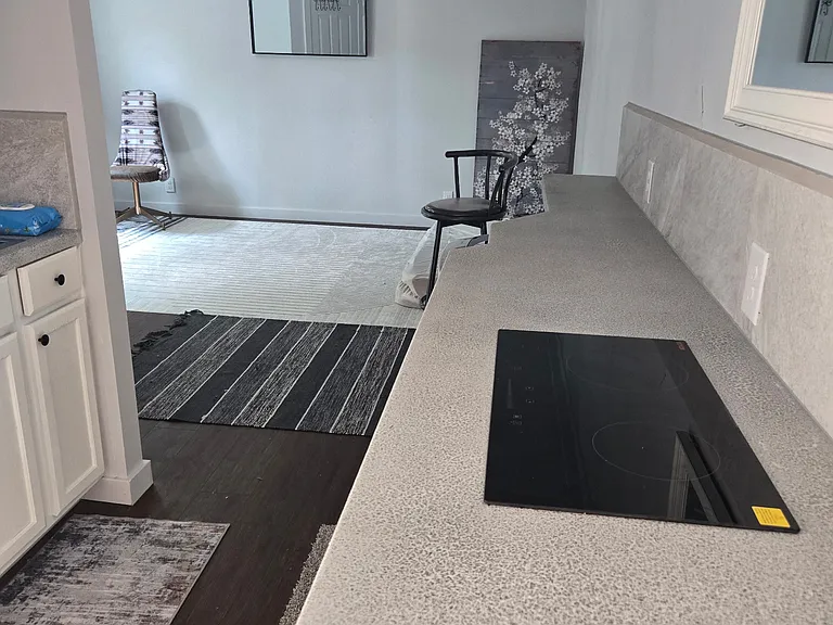 1304 Valley View Dr #1 — Photo 2