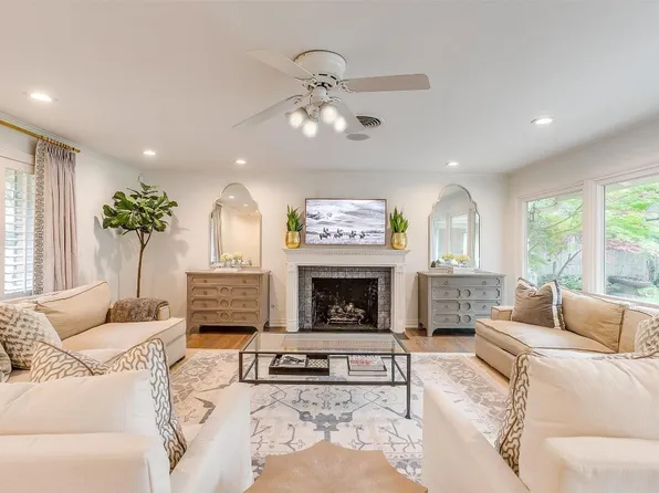 3129 Sweetbriar Ln, Fort Worth, TX 76109