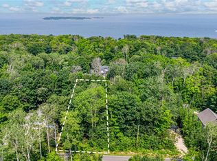 81 Wozniak Rd, Penetanguishene, ON L9M1W6