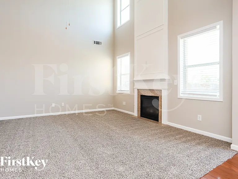 224 Woodmill Way SW — Photo 3
