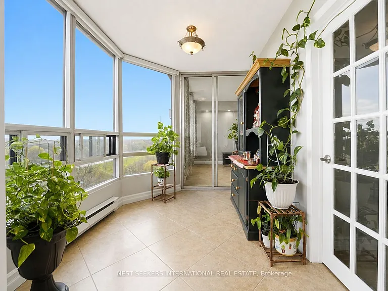 310 Mill St S #811 — Photo 9