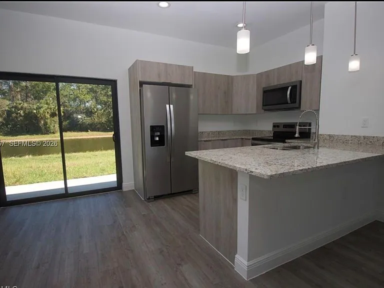 8004 Spice Ct — Photo 6