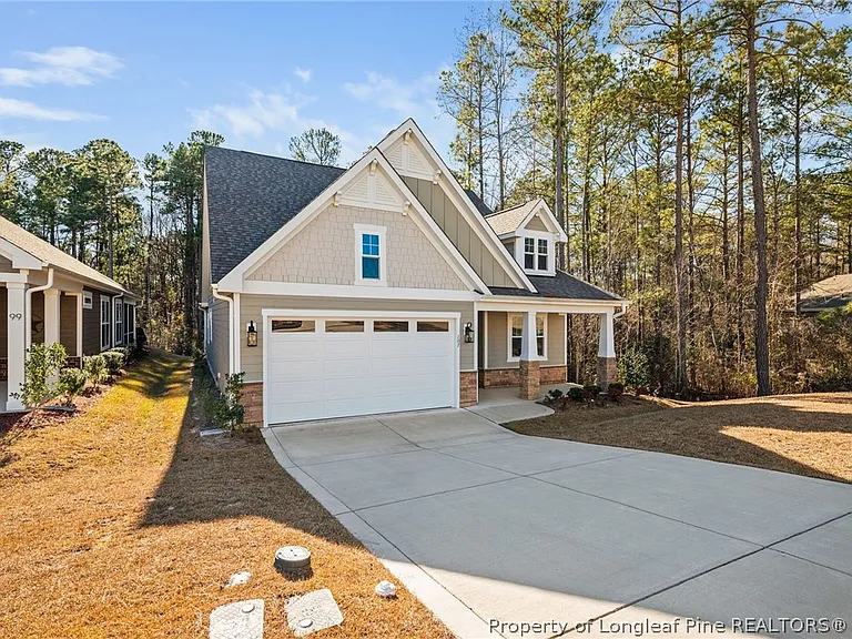 107 Glenwood Ct — Photo 3