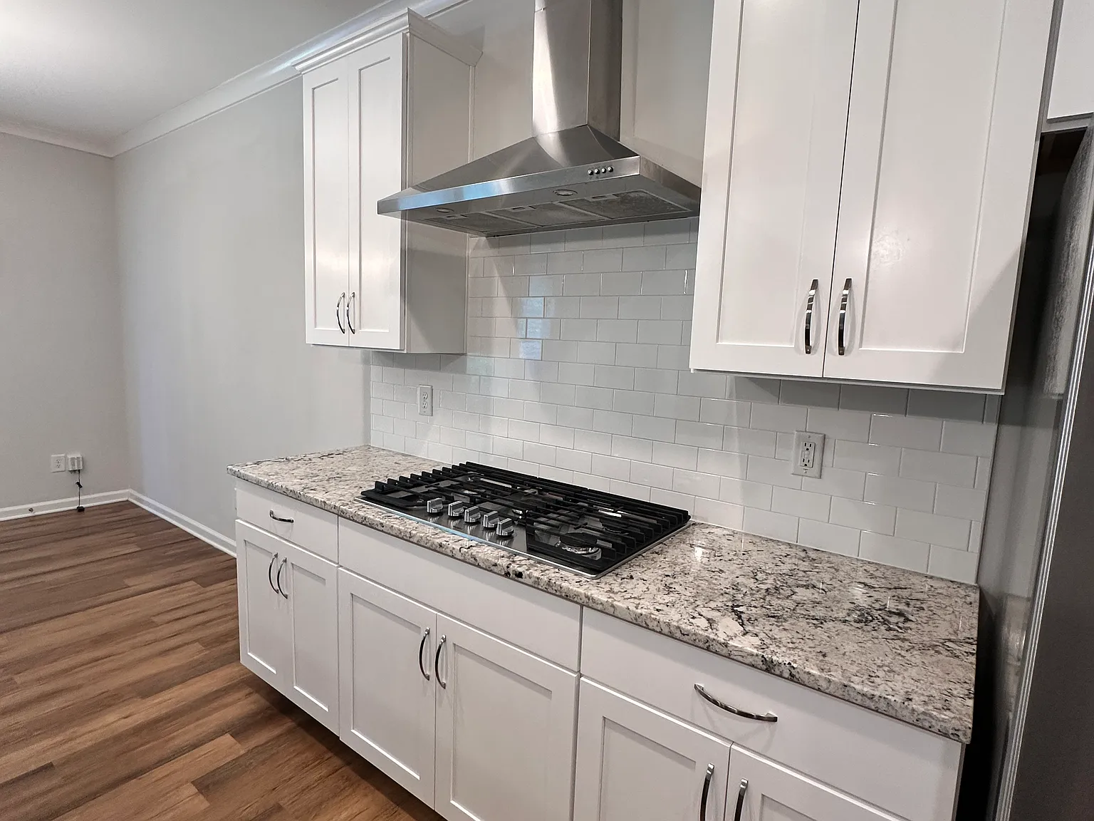 3 bed, 2.5 bath, 2113 sqft, $2,200 — Photo 4