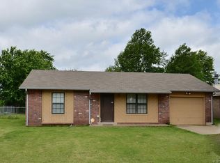 14482 S Poplar St E, Glenpool, OK 74033