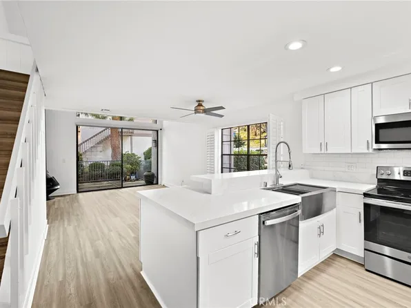 26701 Quail Crk APT 301, Laguna Hills, CA 92656