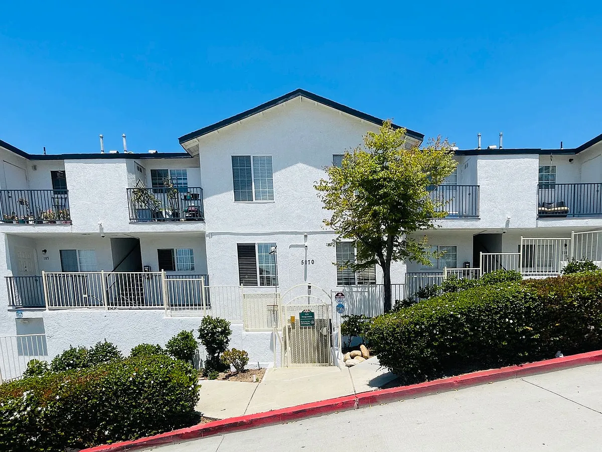 Building Photo - 4210 52nd St #103