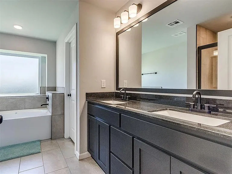 1004 Acacia Creek Dr — Photo 9