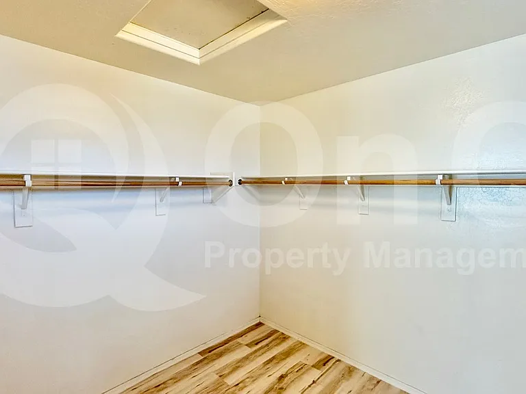 10204 W Lawrence Ln — Photo 25